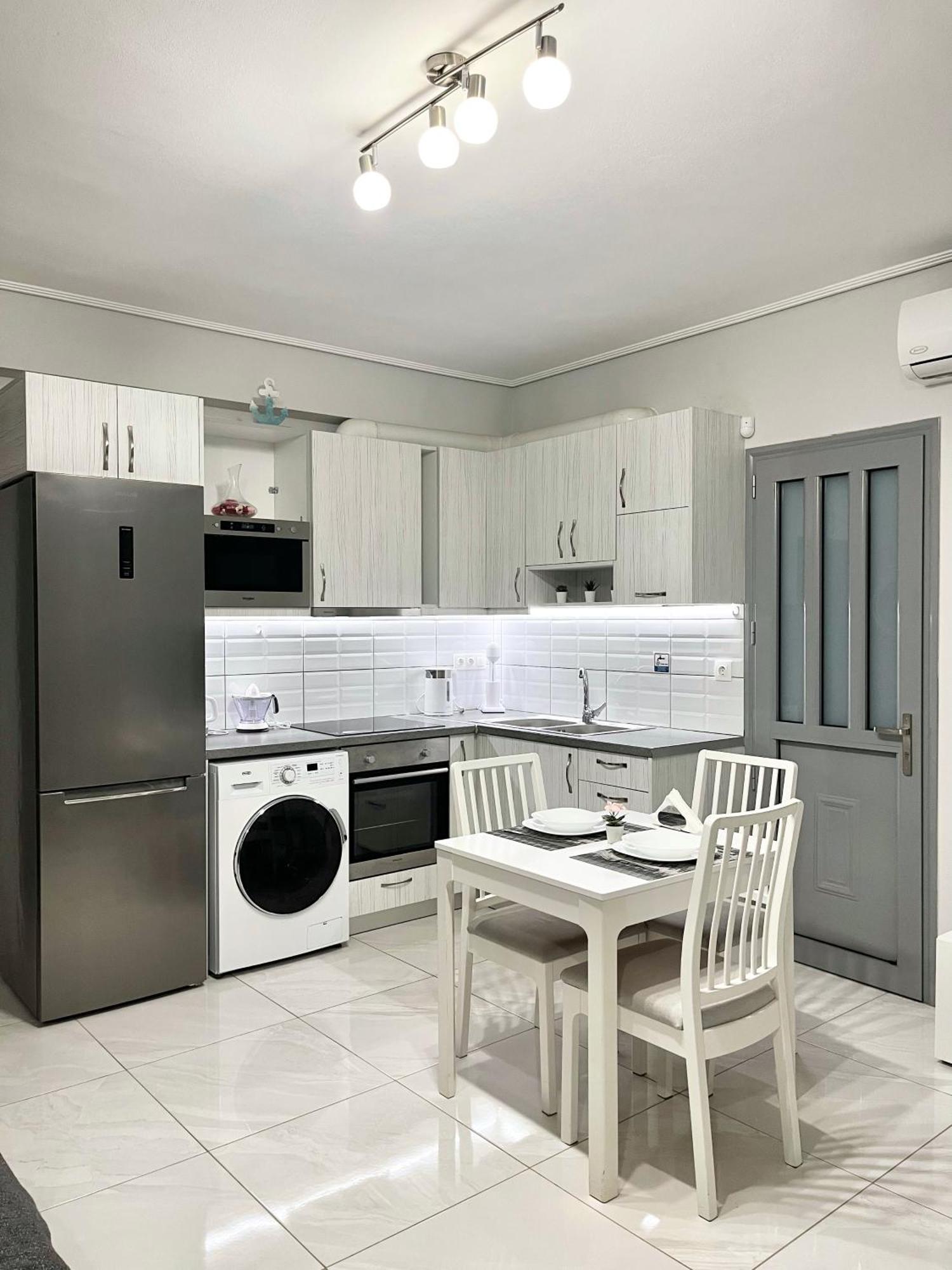 Blueline Apartment 3 Loutraki  Exterior photo